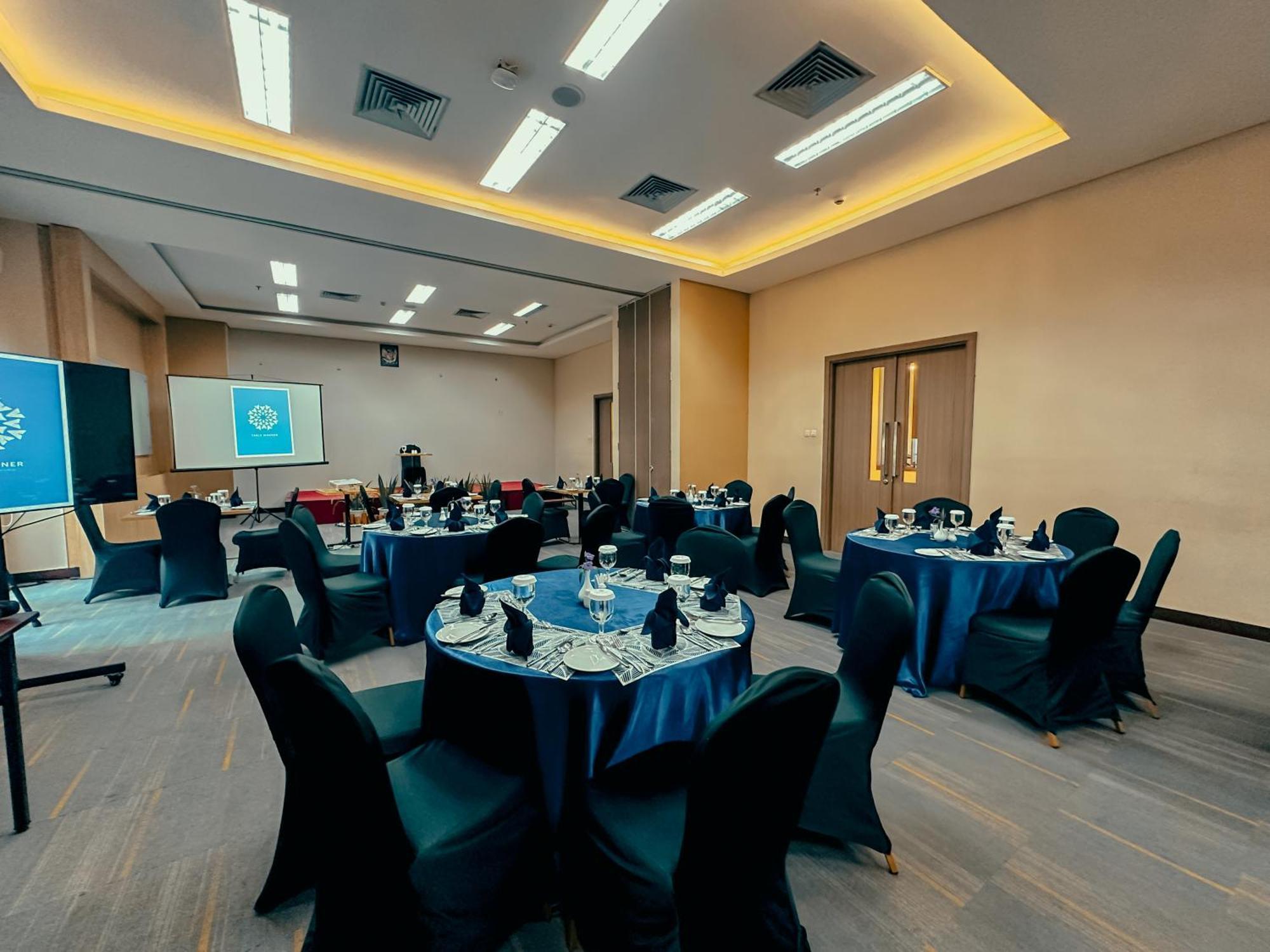 Anara Sky Kualanamu Hotel Медан Екстер'єр фото