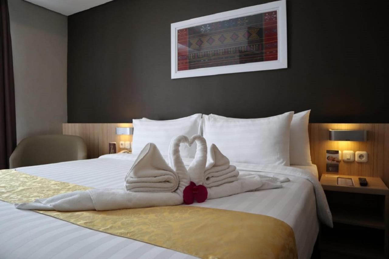 Anara Sky Kualanamu Hotel Медан Екстер'єр фото