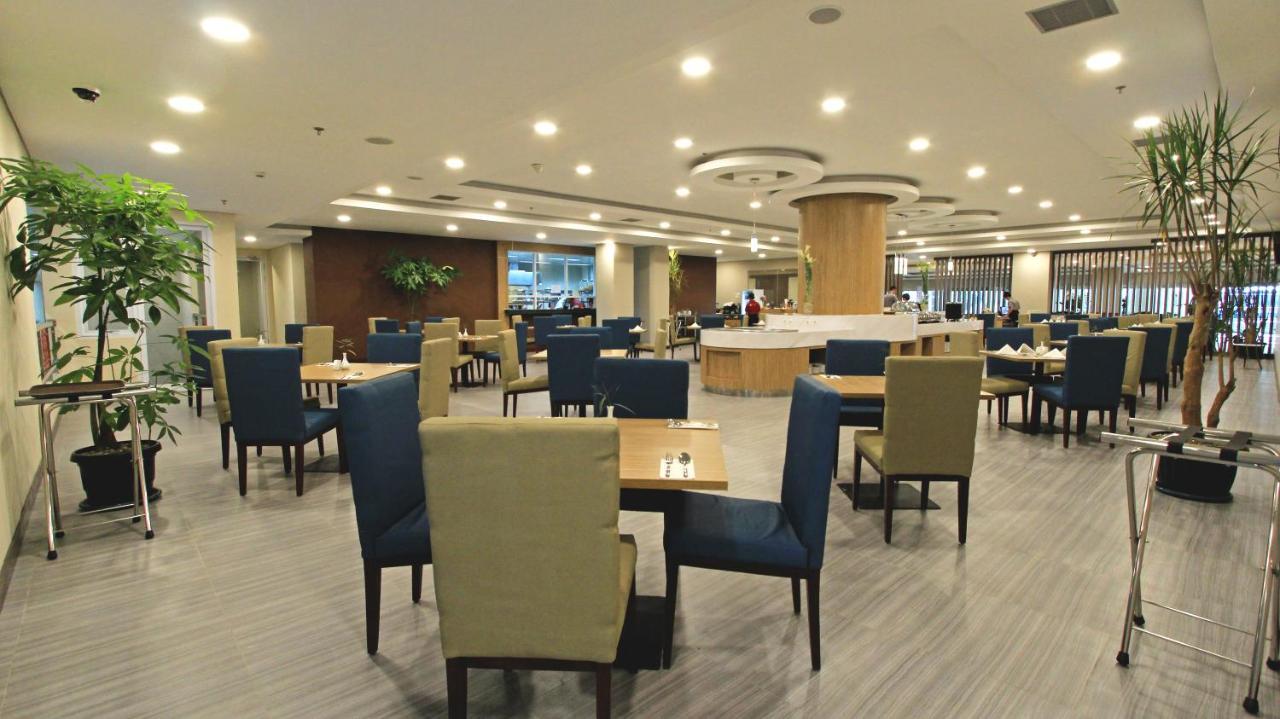 Anara Sky Kualanamu Hotel Медан Екстер'єр фото